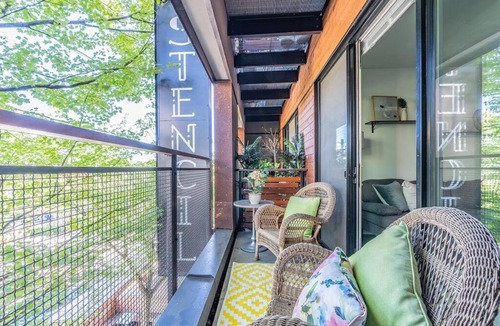 Mann Apartment | Central District Condo | Modern| Rooftop