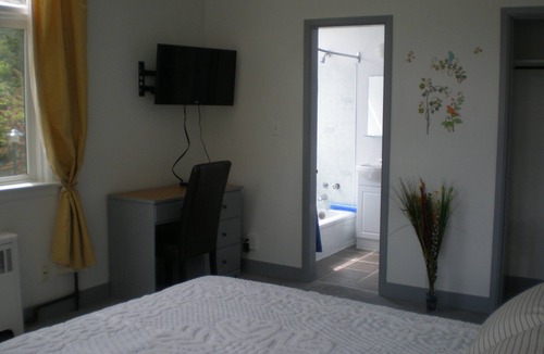 Castlegar Hotel | Chameleon Hotel