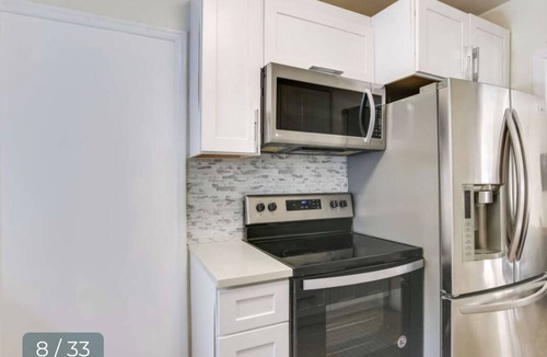 Deerfield Beach Cottage | Charming 1-Bedroom Cottage Steps from the Beach! Large deck & private backyard