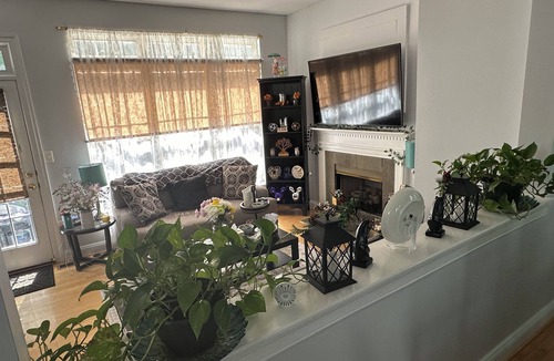 Manassas Park House | Charming 1-bedroom N in single-family House in peaceful Manassas Park