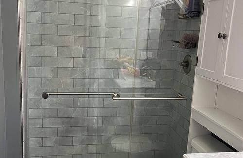 Dale City House | Charming 1-bedroom/bath available close to DC.