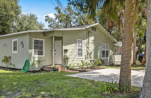 Melbourne Ski Chalet | Charming 1-bedroom chalet in Melbourne awaits you.
