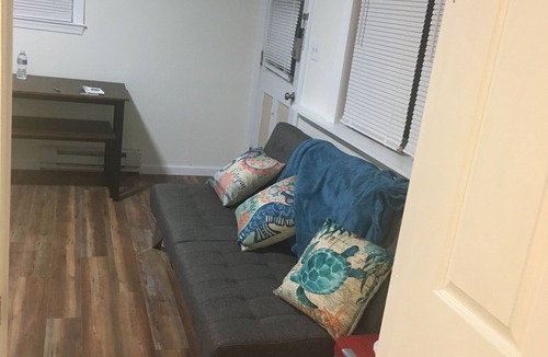 Wildwood Cottage | Charming 1-bedroom cottage in fantastic Wildwood with WiFi, AC