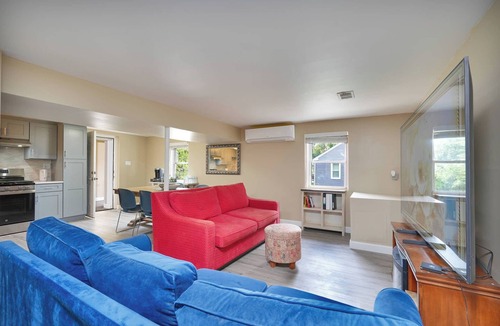 Baltimore House | Charming 1-bedroom house in tranquil Catonsville with AC