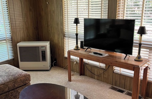 Redway House | Charming 2-bedroom modular home in Redway surrounded by State Parks.