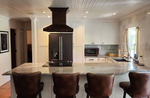 The Meadows House | Charming 2-bedroom pool home in welcoming Sarasota with WiFi, AC