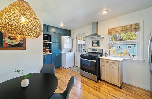 Sunset Cottage | Charming 2-bedroom RIVERWAY COTTAGE in marvelous Boise with AC, WiFi