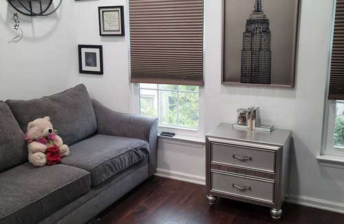 Potomac Falls House | Charming 2-bedroom townhome in welcoming Sterling with AC, WiFi.