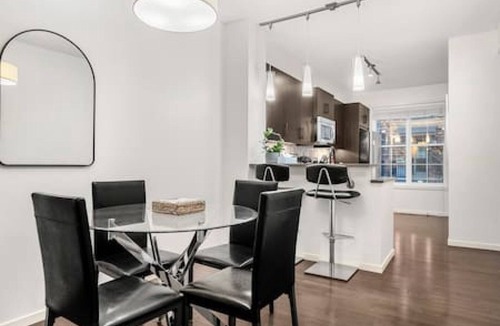 Southwest Calgary House | Charming 2 BR, Garage, Fireplace, 20 min to DT