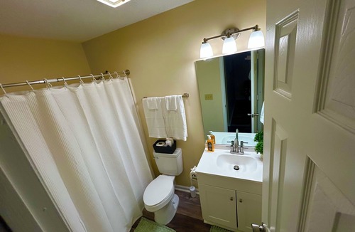 Greenville Condo | Charming 2BR Home, Fast WiFi, Pet Friendly, Near ECU & Hospital