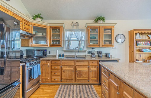 Jamaica Beach Cottage | Charming 3-bedroom cottage with AC in Jamaica Beach