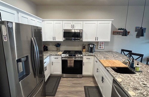 Flagstaff House | Charming 3-bedroom townhome with AC and WiFi in Flagstaff