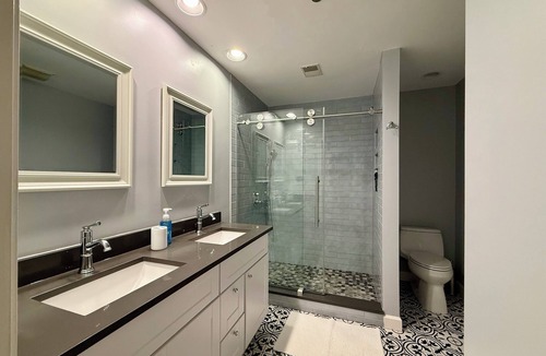 Gaithersburg House | Charming 3-bedroom townhome with AC, WiFi in fabulous Gaithersburg