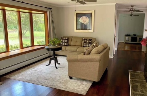 Piney Point House | Charming 3 bedroom house in lovely Piney Point with WiFi, AC
