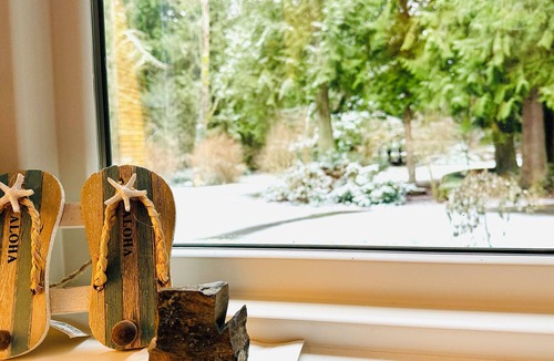 Woodinville House | Charming 3-bedroom Joy House in the relaxed natural Woodinville area