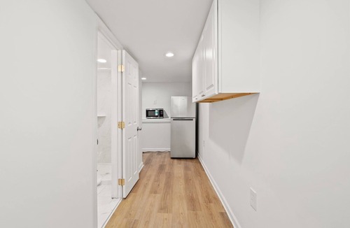 Pleasant Plains House | Charming 4-bedroom townhome in fabulous Washington with AC, WiFi