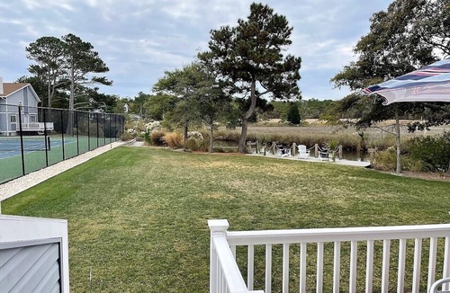 Bethany Beach House | Charming 4BR Canal front Townhouse with Kayaks & Easy Beach Access–Hidden Harbor