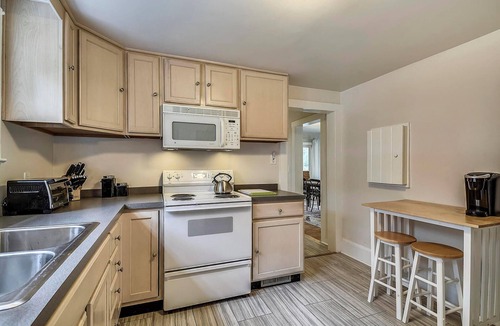 South Rehoboth Cottage | Charming 5BR Coastal Cottage–Steps from Rehoboth Beach, Dog-Friendly&Fenced Yard