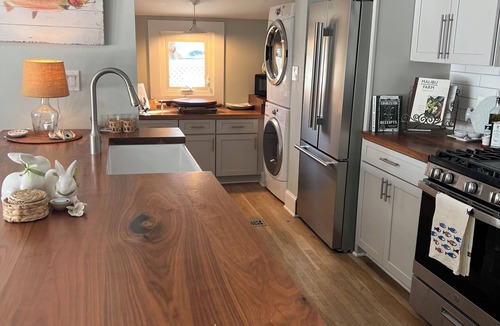 Annapolis Cottage | Charming Bay Ridge Cottage with Chesapeake Bay Views – Just Steps to the Beach