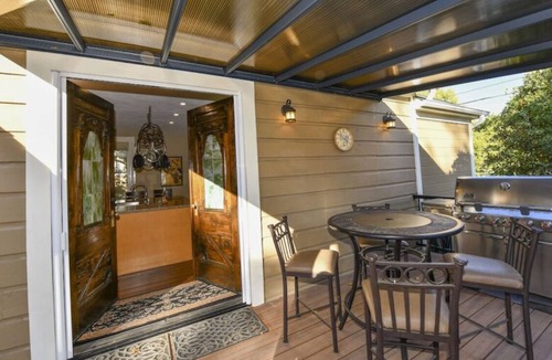 Napa Cottage | Charming Classic Cottage in Historic Downtown Napa