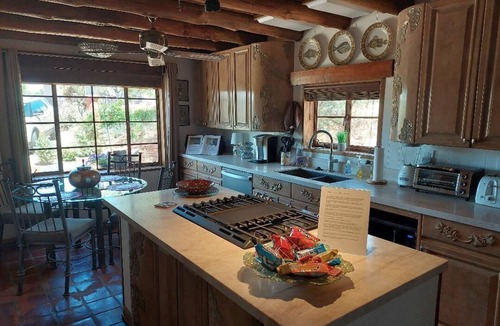 Payson Cottage | Charming Cottage with Great Views