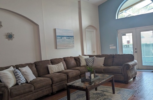 West Haven House | Charming Dream Home Near Disney 4B/4B/Pool/Games