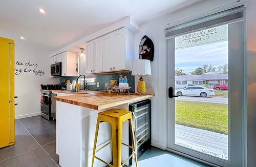 Ilexhurst Cottage | Charming, Family Friendly Newly Renovated Duplex on Holmes Beach