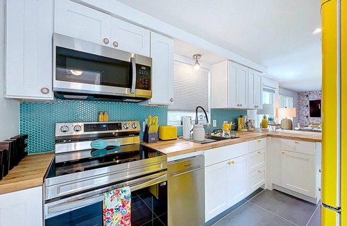 Ilexhurst Cottage | Charming, Family Friendly Newly Renovated Duplex on Holmes Beach