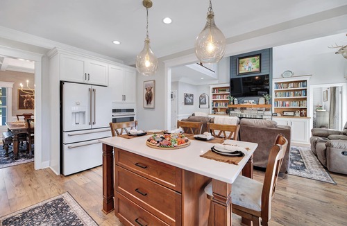 Four Oaks House | Charming farmhouse in welcoming Four Oaks with highland Cattle, pool and spa