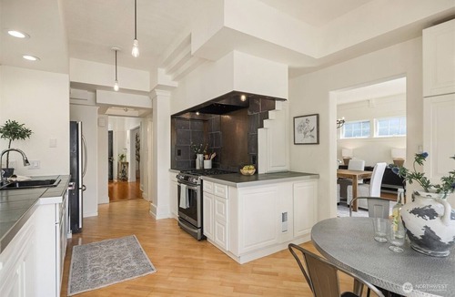 Broadway House | Charming house with Space Needle view in historic Capitol Hill Seattle