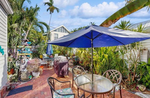 Old Town Cottage | Charming island cottage with sunny patio, modern kitchen, AC & dog friendly yard