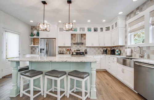Rehoboth Beach Cottage | Charming Ocean Block Cottage in North Rehoboth – Steps to Beach & Dining!