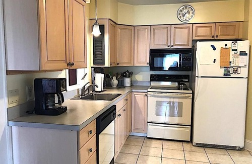 South Rehoboth Cottage | Charming Oceanfront Cottage on Rehoboth Boardwalk – Walk to Town & Beach!