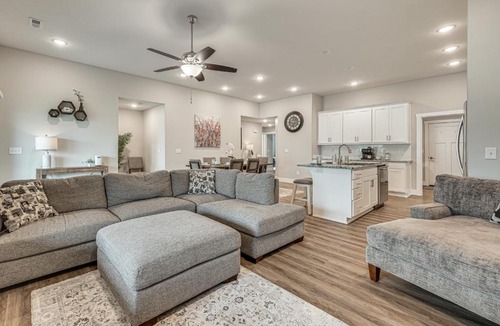 Ozark House | Charming Ozark Abode w/Yard & Pool Access