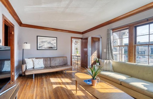 Portland House | Charming Portland 2BR Home in Hollywood