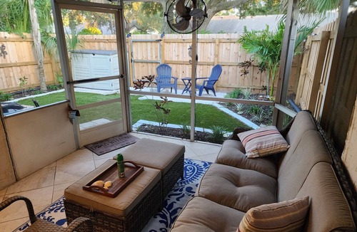 Safety Harbor Villa | Charming Safety Harbor Villa - Walk to downtown and Philippe Park- Pet friendly