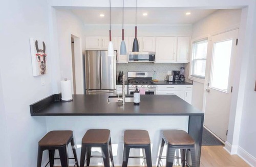 Langdon House | Charming Single Family Home - Free 3 car parking