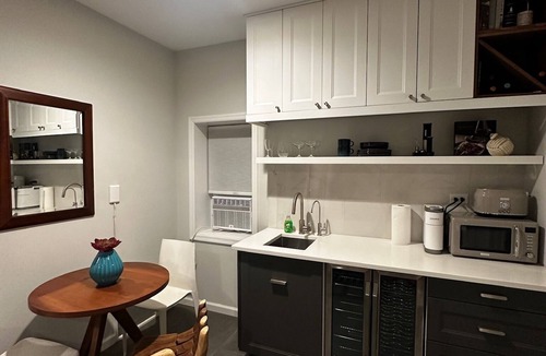 East Atlantic Beach Apartment | Charming studio 2 blocks to beach!