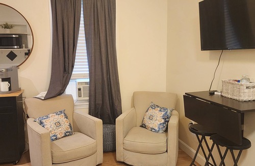 Bangor Apartment | Charming studio in Bangor Maine on Broadway park.