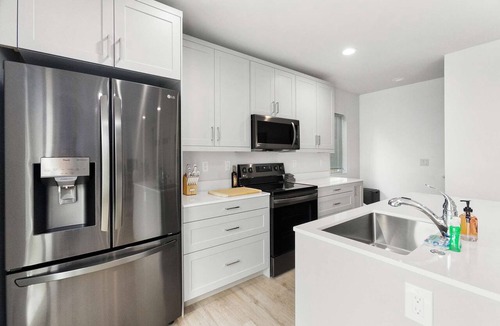 Whittier Heights Apartment | Chase's sweet suite - Micro Studio - 91Walkscore