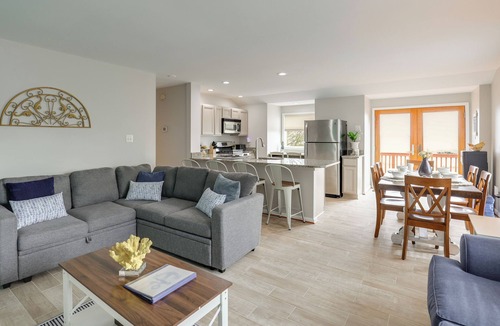 Stevensville Cottage | Chesapeake Bay Views & Private Deck: Cozy Cottage