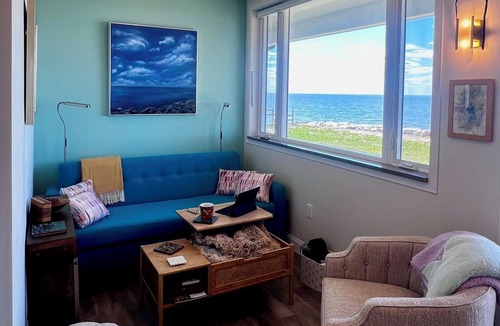 Stevensville Cottage | Chessie Cottage-Chesapeake Bay Great views from easy single floor living!