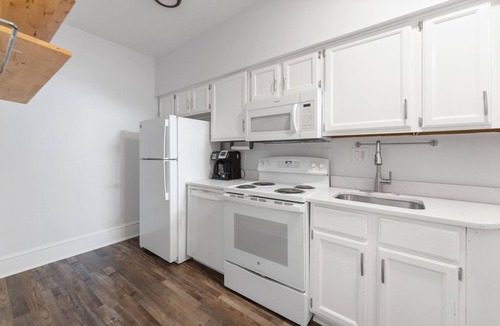 Kalorama Heights Apartment | Chic 1-bedroom apartment in brilliant Washington with WiFi, AC