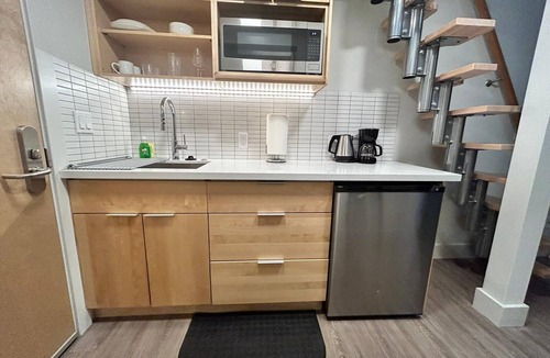 Yesler Terrace House | Chic Condotel with WiFi, fitness room in Fabulous Seattle