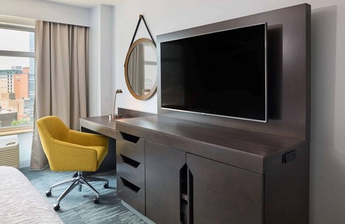 Mount Vernon Triangle Hotel | Chic Downtown Retreat Near Convention Center & Attractions! Free Breakfast