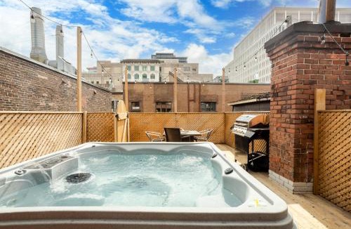 Downtown Montreal Apartment | Chic DT MTL Condo with Rooftop, BBQ