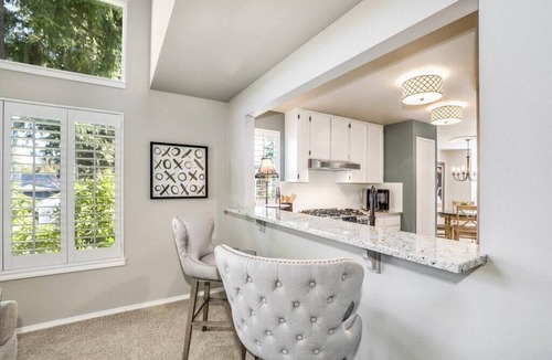 Kirkland House | Chic Kirkland Retreat: King Bed, Private Patio, Minutes from Downtown & Lake WA