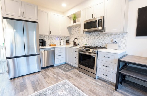 Old Ballard House | Chic Seattle Ballard Townhouse with Rooftop Retreat Walkable to shops and dining