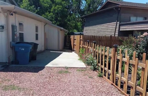 Riverdale Apartment | Chic studio hideaway in Riverdale with AC, Wifi