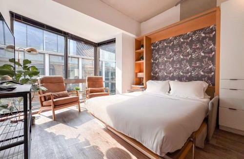 District Wharf Apartment | City & River View Suite - The Wharf DC by Monthier